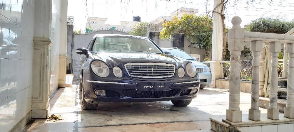 Mercedes Benz E Class 2004 for Sale in Peshawar Image-1