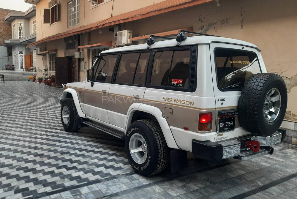 Mitsubishi Pajero - 1990 MK1 Mitsubishi Pajero - 1990 MK1 Image-4