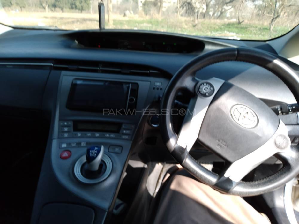 Toyota Prius 2012 for Sale in Islamabad Toyota Prius 2012 for Sale in Islamabad Image-13