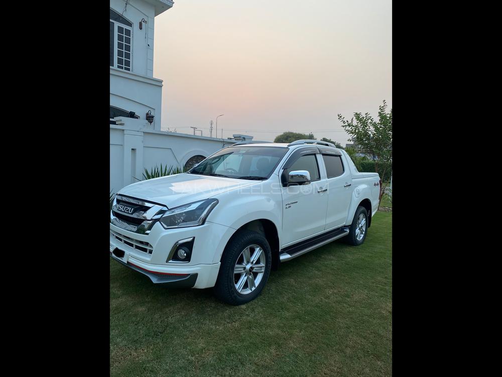 Isuzu D-Max 2019 for Sale in Lahore Isuzu D-Max 2019 for Sale in Lahore Image-2