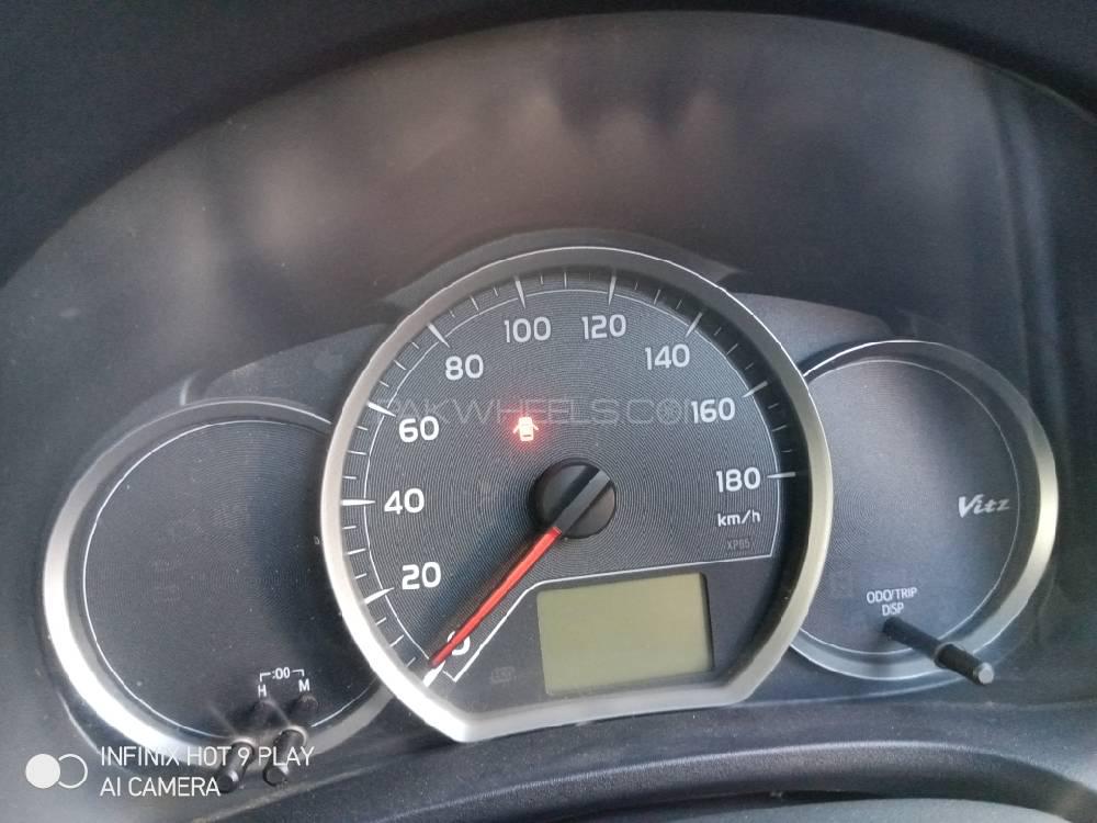 Toyota Vitz 2013 for Sale in Jhang Image-1