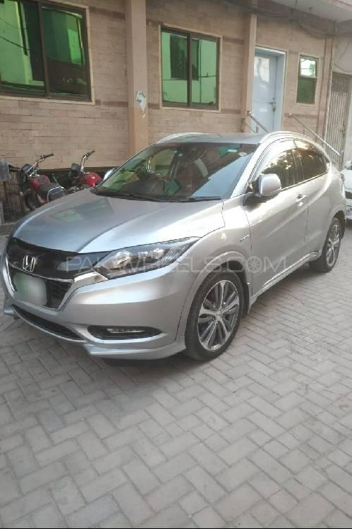 Honda Vezel 2017 for Sale in Gujranwala Image-1
