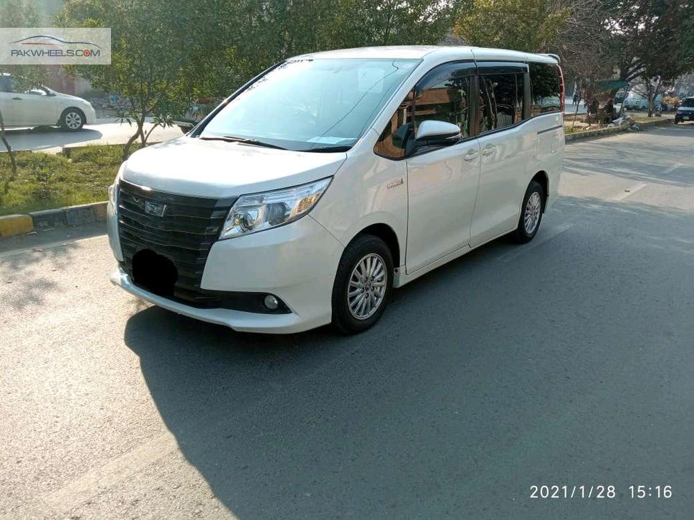 Toyota Noah 2014 for Sale in Lahore Toyota Noah 2014 for Sale in Lahore Image-3