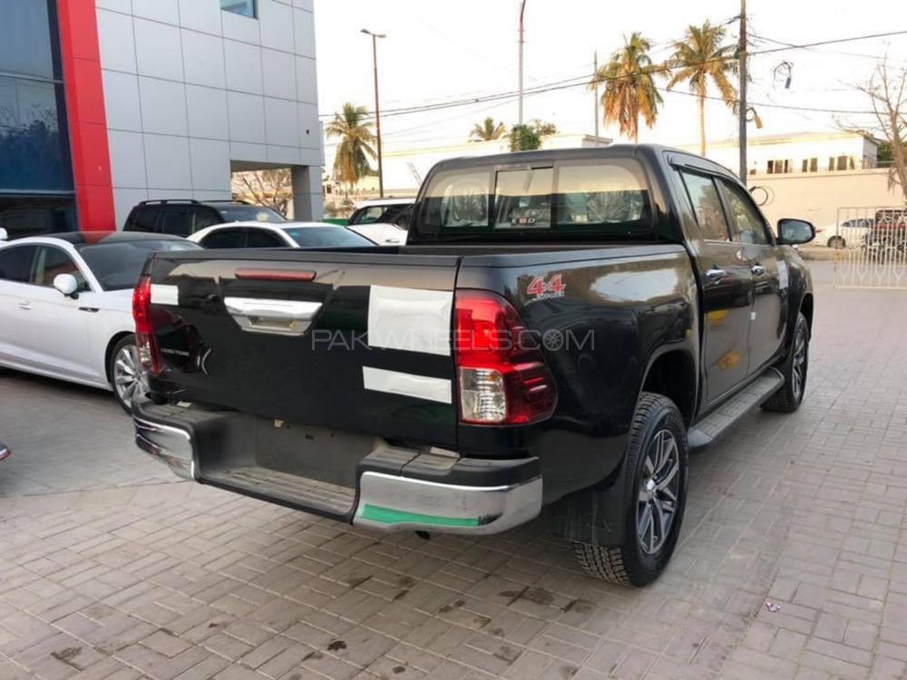 Toyota Hilux 2021 for Sale in Karachi Toyota Hilux 2021 for Sale in Karachi Image-8