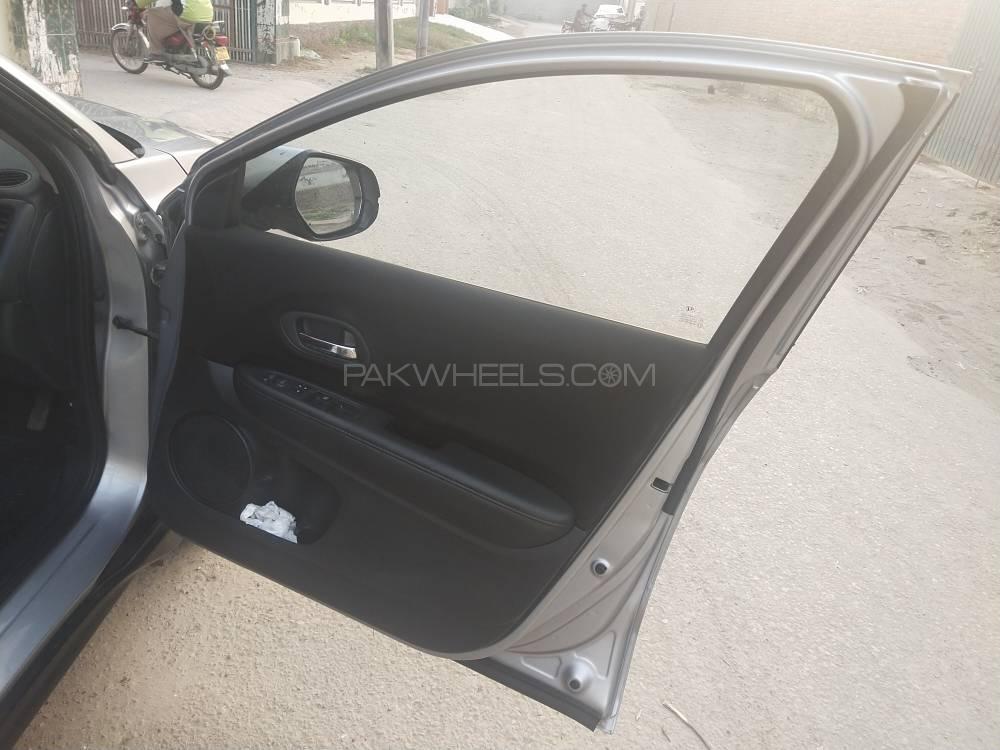 Honda HR-V 2017 for Sale in Multan Honda HR-V 2017 for Sale in Multan Image-11
