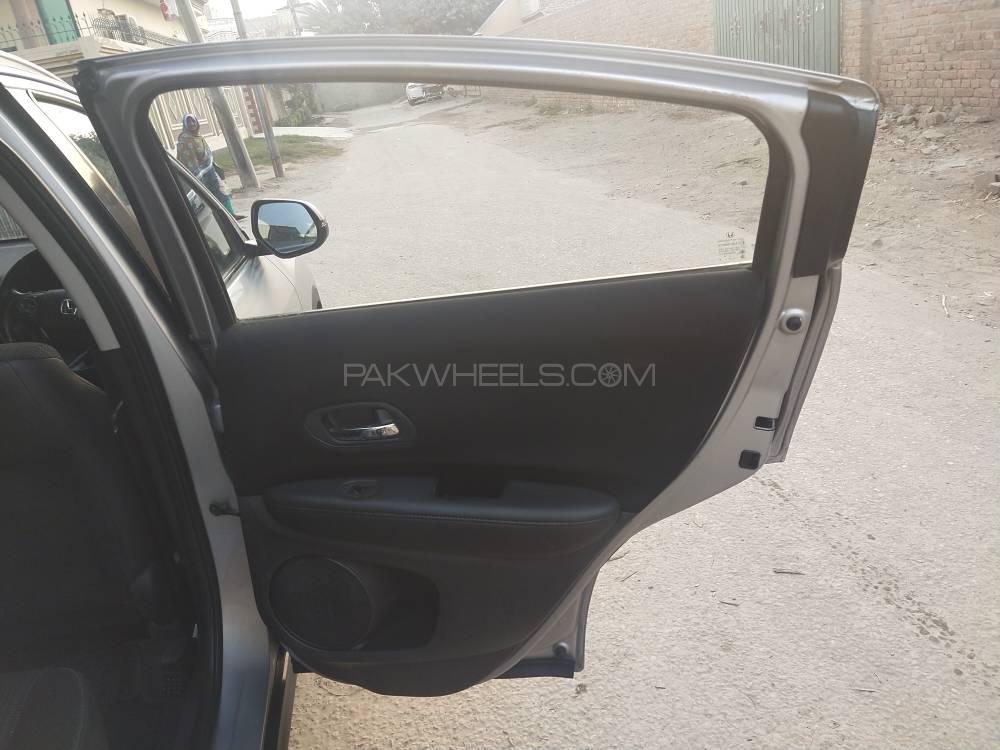 Honda HR-V 2017 for Sale in Multan Honda HR-V 2017 for Sale in Multan Image-14