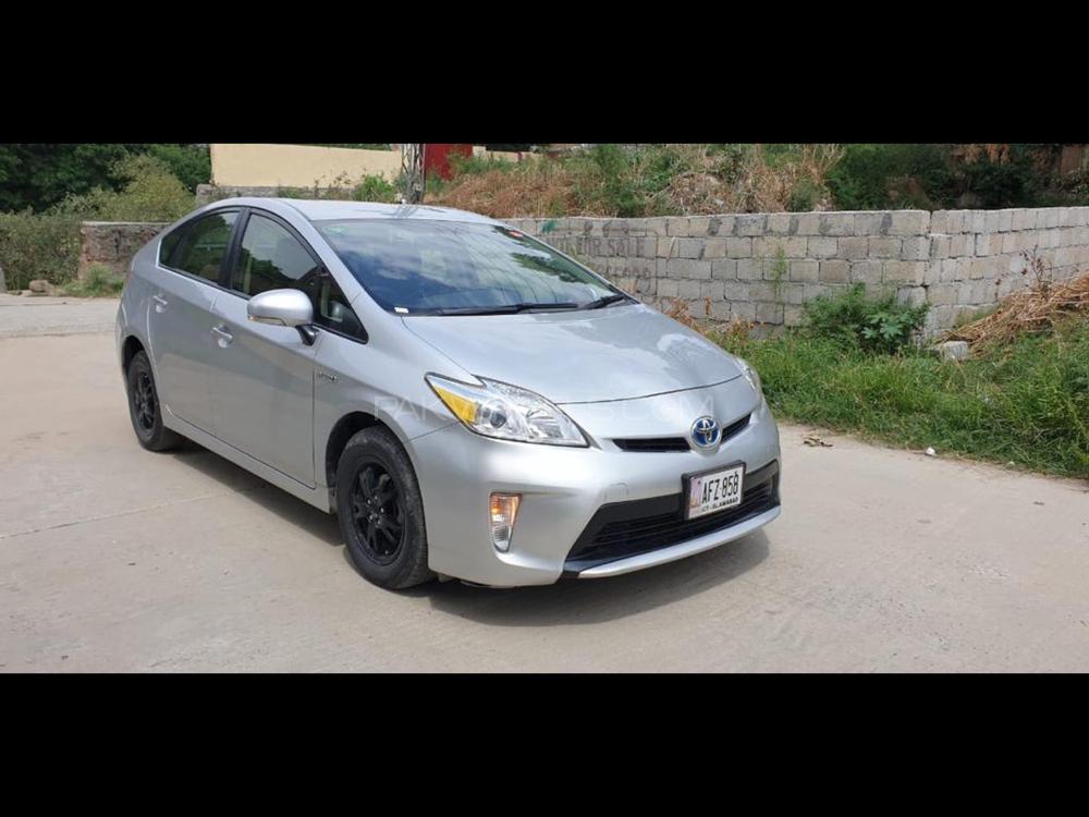 Toyota prius l