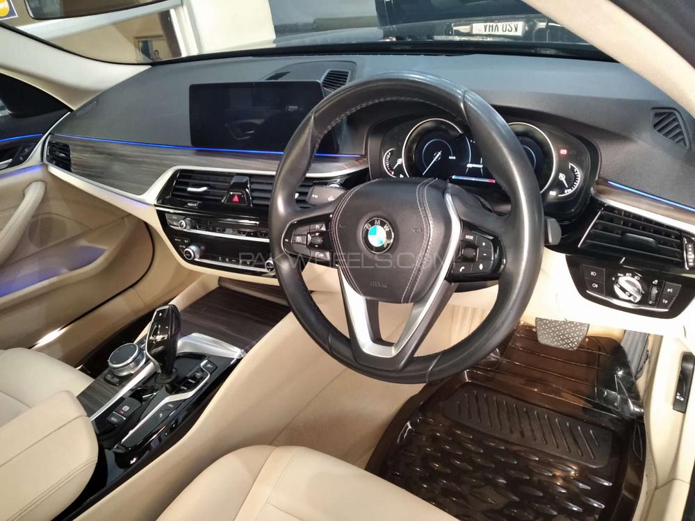 BMW 5 Series 2017 for Sale in Lahore BMW 5 Series 2017 for Sale in Lahore Image-11