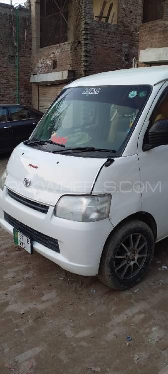 Toyota Town Ace 2015 for Sale in Jalalpur Jattan Image-1