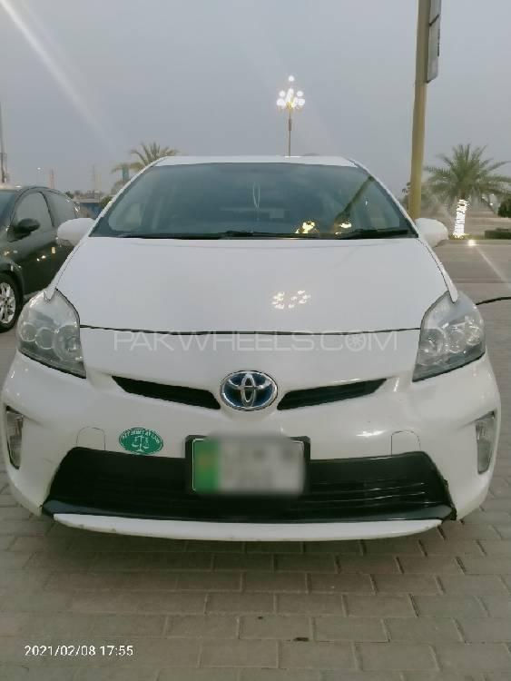 Toyota Prius 2012 for Sale in Jhelum Toyota Prius 2012 for Sale in Jhelum Image-3