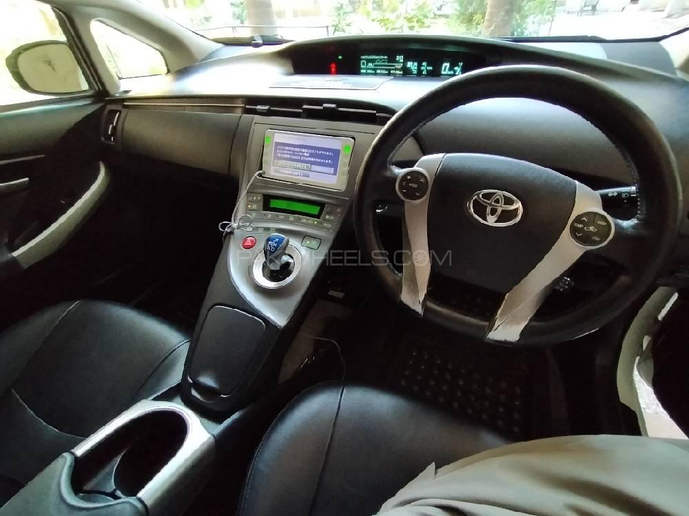 Toyota Prius 2012 for Sale in Jhelum Toyota Prius 2012 for Sale in Jhelum Image-8