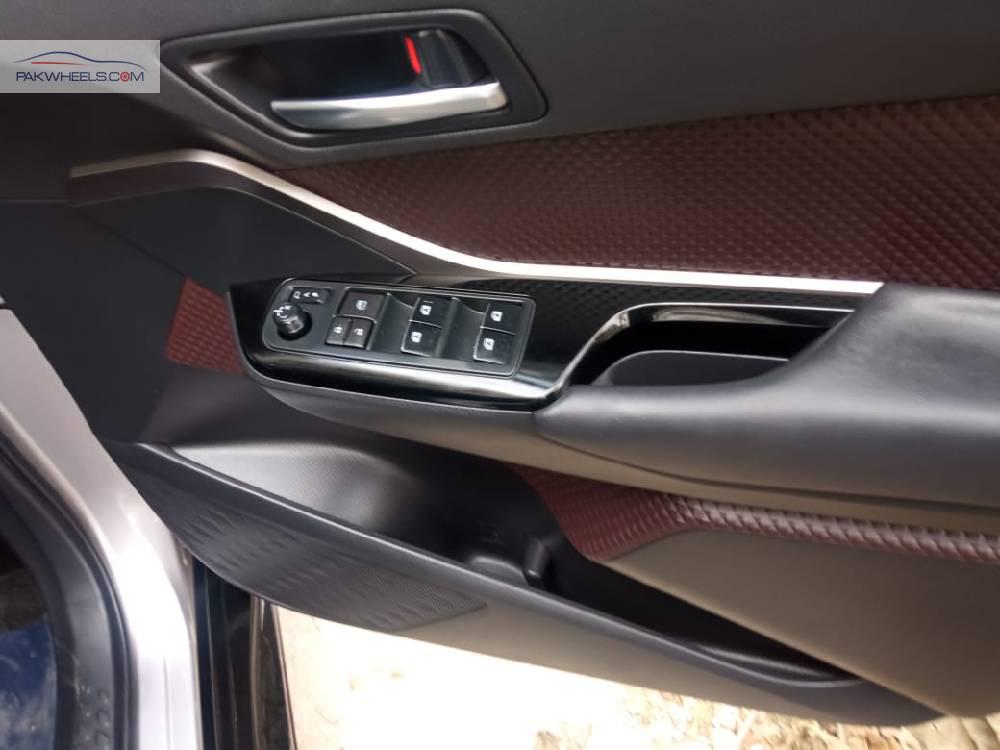 ٹویوٹا سی-ایچ آر 2018 for Sale in اسلام آباد ٹویوٹا سی-ایچ آر 2018 for Sale in اسلام آباد Image-10