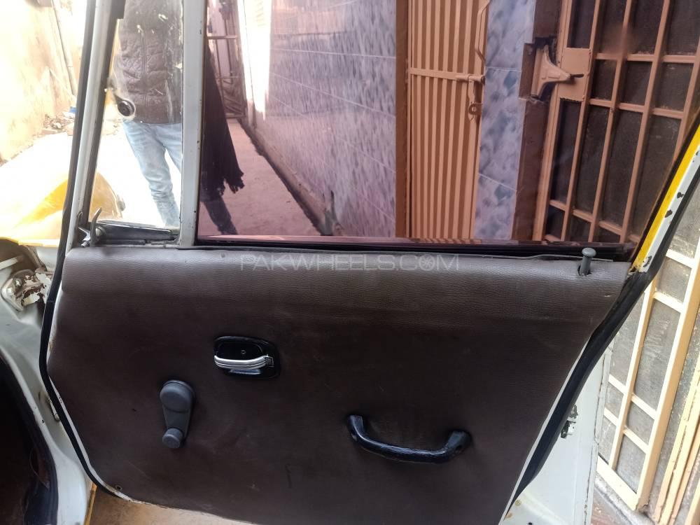 Mazda 1300 1968 for Sale in Rawalpindi Mazda 1300 1968 for Sale in Rawalpindi Image-10