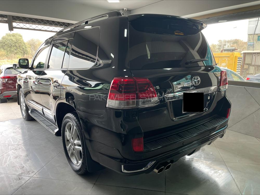 ٹویوٹا لینڈ کروزر 2011 for Sale in اسلام آباد ٹویوٹا لینڈ کروزر 2011 for Sale in اسلام آباد Image-2