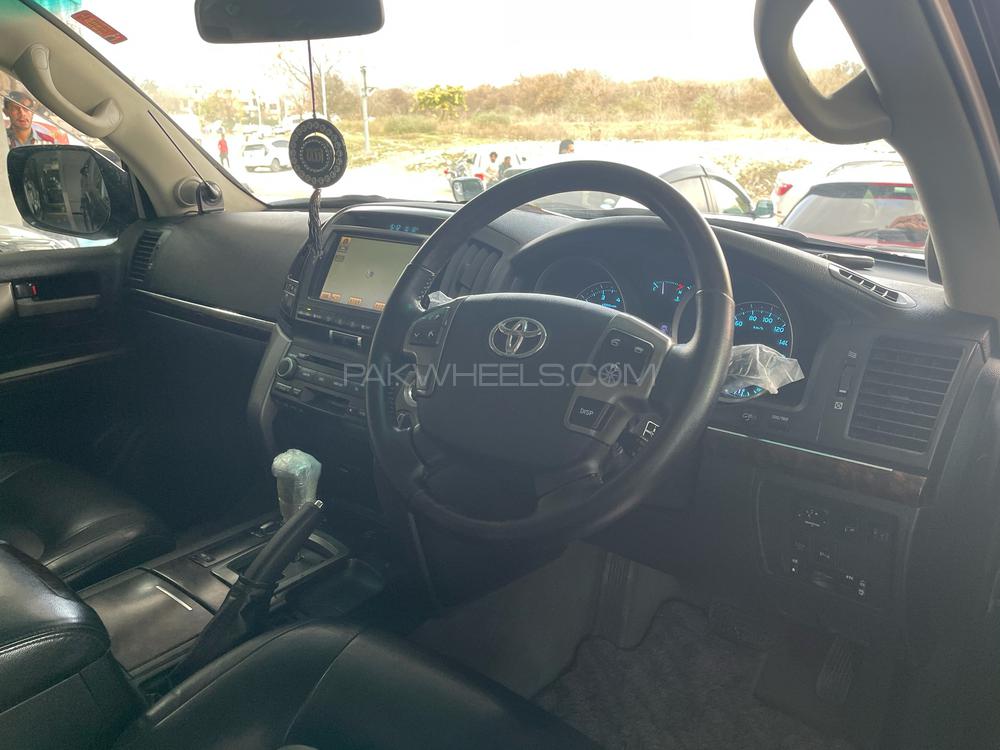 ٹویوٹا لینڈ کروزر 2011 for Sale in اسلام آباد ٹویوٹا لینڈ کروزر 2011 for Sale in اسلام آباد Image-13