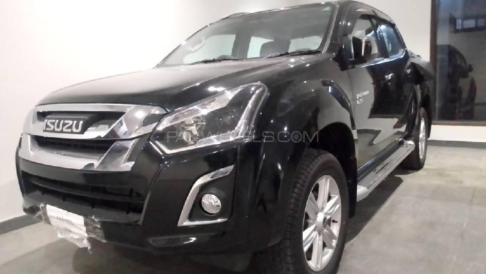 Isuzu D-Max 2020 for Sale in Karachi Isuzu D-Max 2020 for Sale in Karachi Image-2