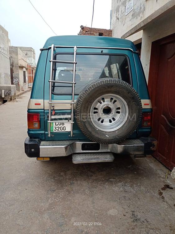 Mitsubishi Pajero - 1990  Image-1