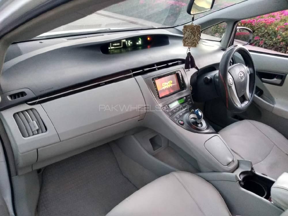 ٹویوٹا پریوس 2010 for Sale in کراچی ٹویوٹا پریوس 2010 for Sale in کراچی Image-15