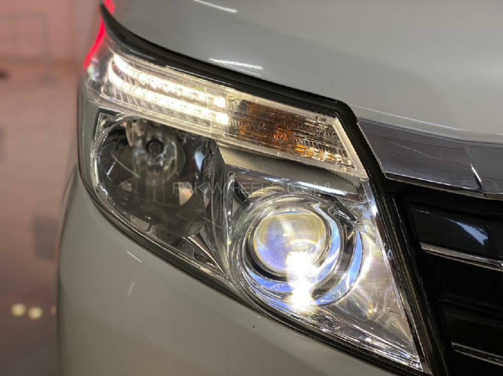 ٹویوٹا نوح 2015 for Sale in پشاور ٹویوٹا نوح 2015 for Sale in پشاور Image-3