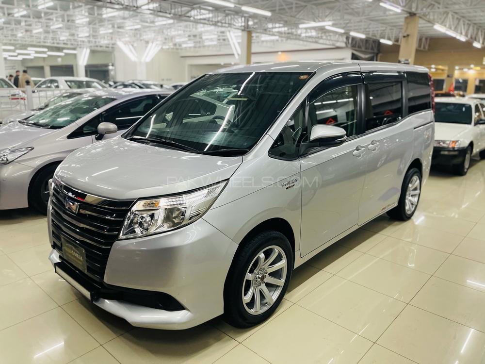 ٹویوٹا نوح 2014 for Sale in پشاور ٹویوٹا نوح 2014 for Sale in پشاور Image-5