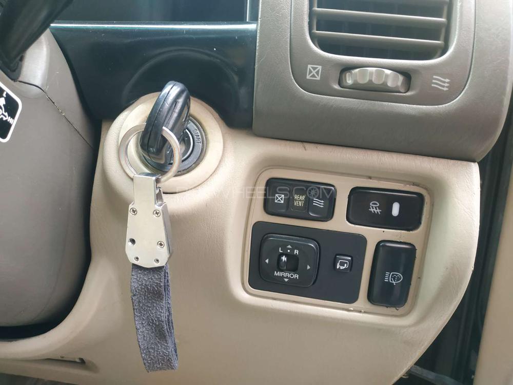 Toyota Land Cruiser 2004 for Sale in Islamabad Toyota Land Cruiser 2004 for Sale in Islamabad Image-6