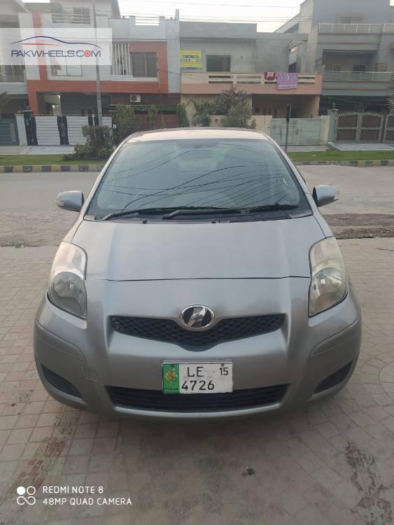 Toyota Vitz 2009 for Sale in Lahore Image-1