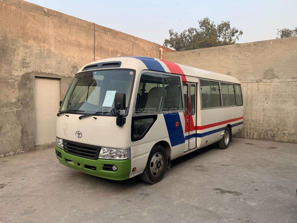 Toyota Coaster 2015 for Sale in Lahore Toyota Coaster 2015 for Sale in Lahore Image-6