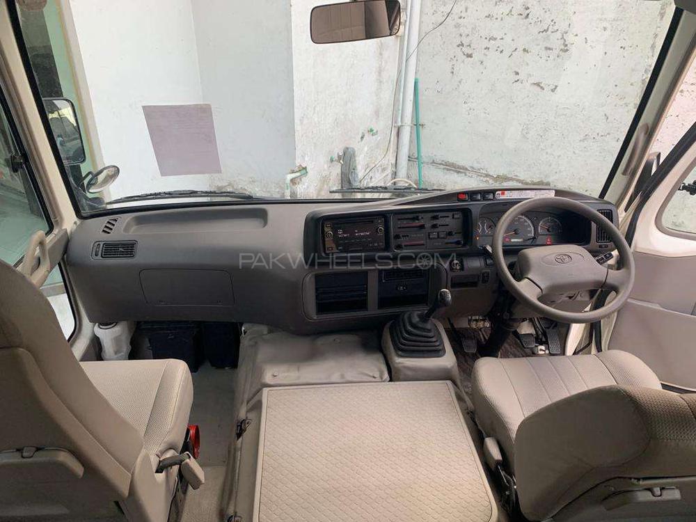 Toyota Coaster 2015 for Sale in Lahore Toyota Coaster 2015 for Sale in Lahore Image-11