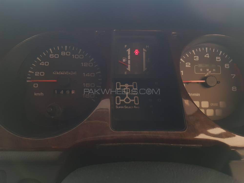 Mitsubishi Pajero 1999 for Sale in Karachi Mitsubishi Pajero 1999 for Sale in Karachi Image-13