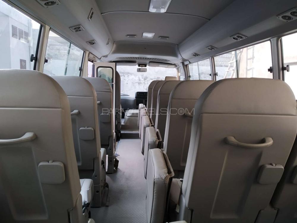 Toyota Coaster 2015 for Sale in Lahore Toyota Coaster 2015 for Sale in Lahore Image-22
