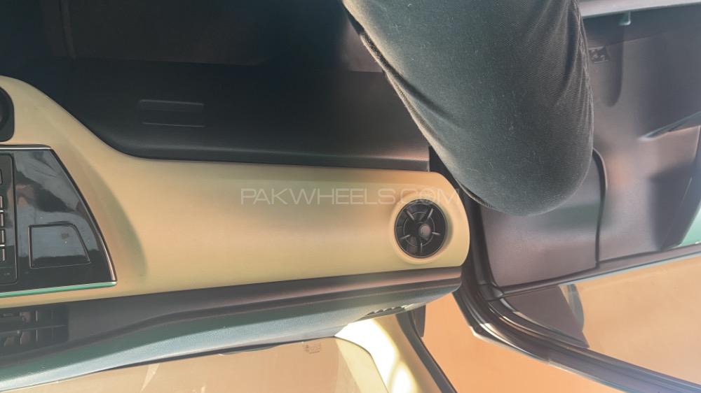 Toyota Corolla 2019 for Sale in Lahore Toyota Corolla 2019 for Sale in Lahore Image-6