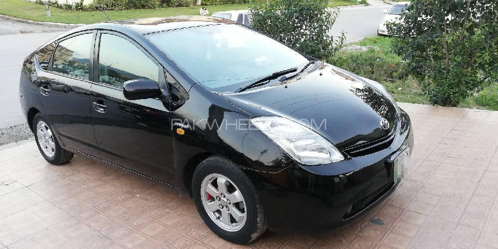 Toyota Prius 2010 for Sale in Nowshera cantt Image-1