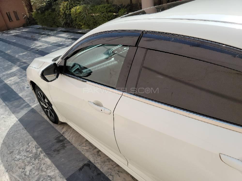 Honda Civic 2018 for Sale in Sahiwal Honda Civic 2018 for Sale in Sahiwal Image-10