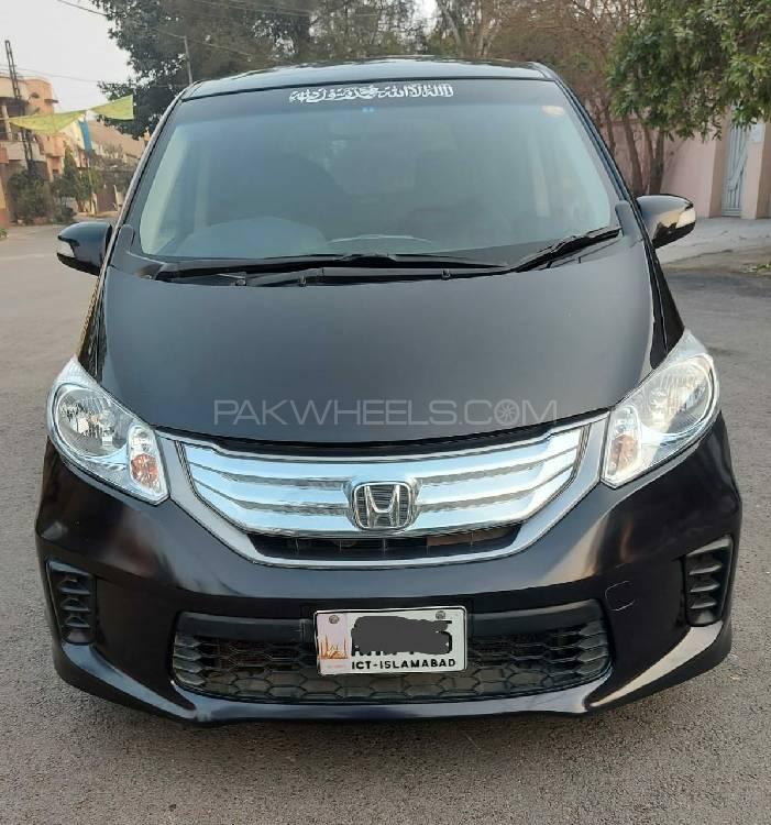 Honda Freed 2013 for Sale in Lahore Image-1