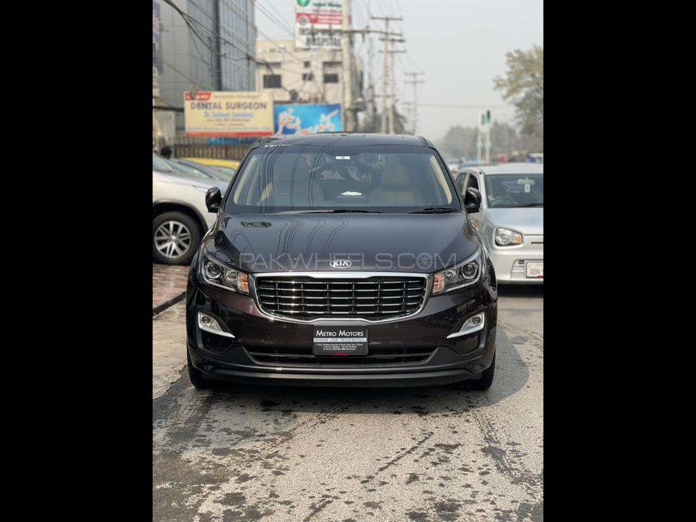 KIA Carnival 2020 for Sale in Lahore Image-1