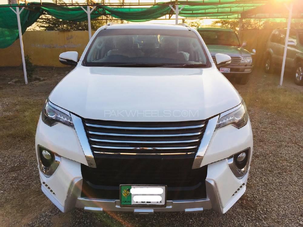 Toyota Fortuner 2017 for Sale in Gujrat Image-1