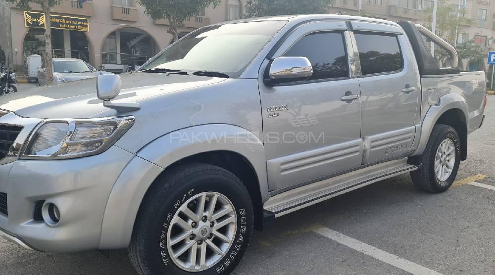Toyota Hilux 2016 for Sale in Lahore Image-1