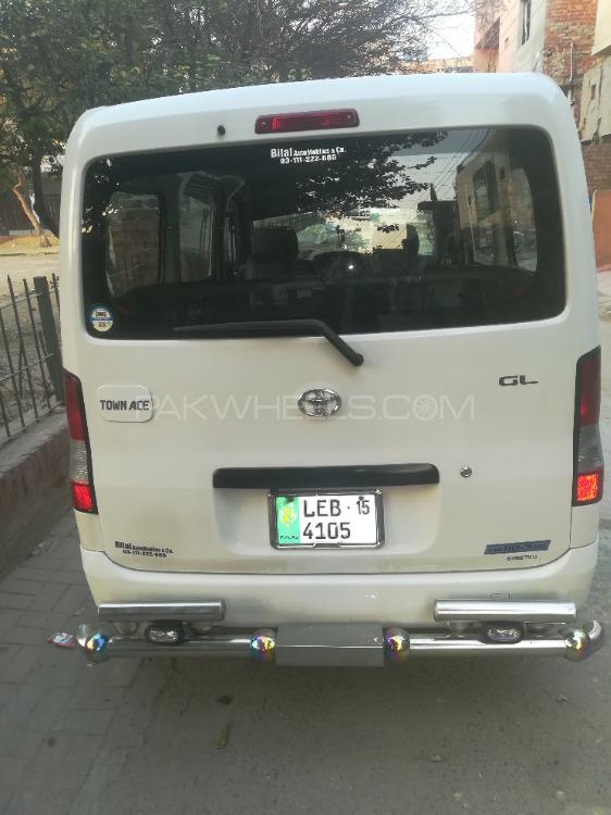 Toyota Town Ace 2015 for Sale in Lahore Toyota Town Ace 2015 for Sale in Lahore Image-13