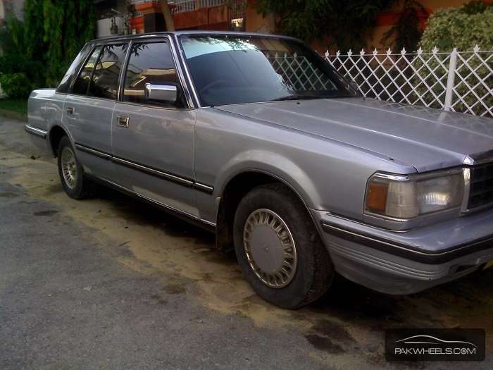 Toyota Crown 1987 for Sale in Karachi Image-1