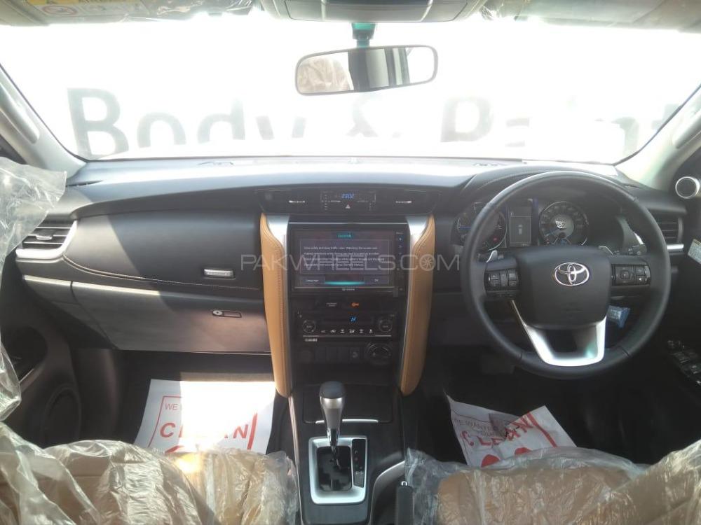 ٹویوٹا فورچیونر 2021 for Sale in فیصل آباد ٹویوٹا فورچیونر 2021 for Sale in فیصل آباد Image-14