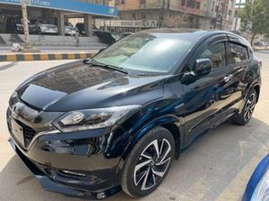 Honda Vezel Hybrid RS Honda Sensing  2017 for Sale in Karachi