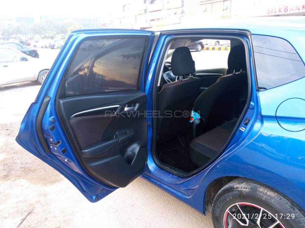 Honda Fit 2015 for Sale in Islamabad Honda Fit 2015 for Sale in Islamabad Image-9