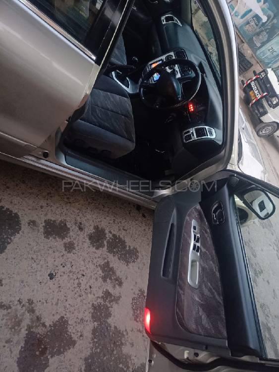 Mitsubishi Galant 2005 for Sale in Rawalpindi Mitsubishi Galant 2005 for Sale in Rawalpindi Image-4