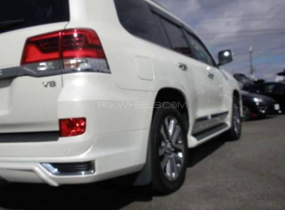 Toyota Land Cruiser 2015 for Sale in Lahore Toyota Land Cruiser 2015 for Sale in Lahore Image-6