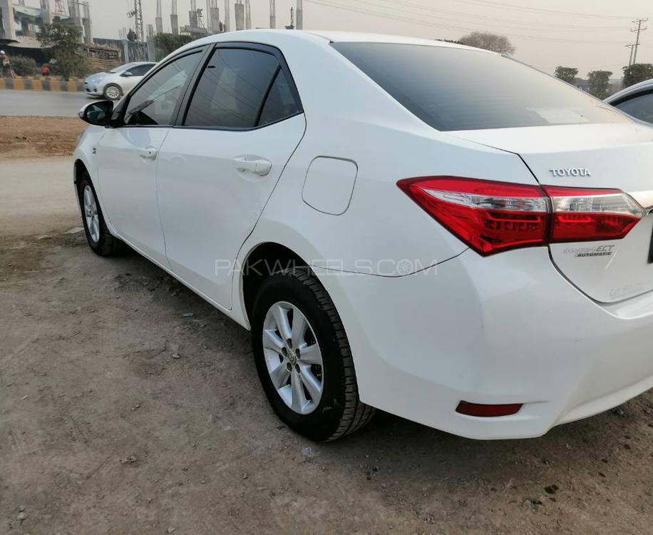 Toyota Corolla 2015 for Sale in Peshawar Image-1