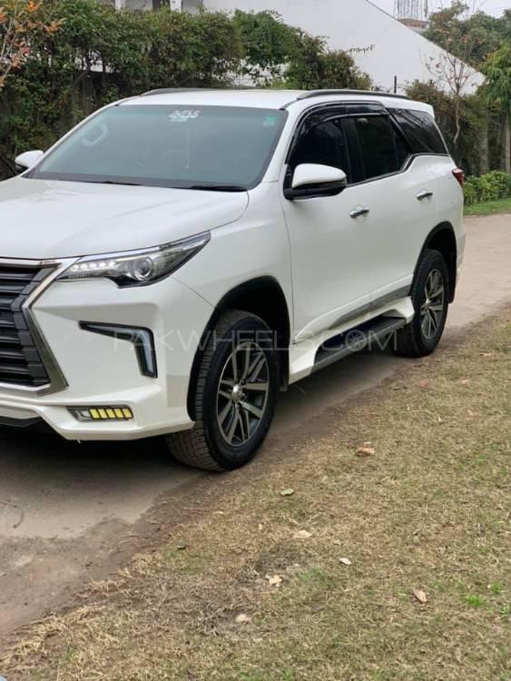 Toyota Fortuner 2019 for Sale in Karachi Toyota Fortuner 2019 for Sale in Karachi Image-5