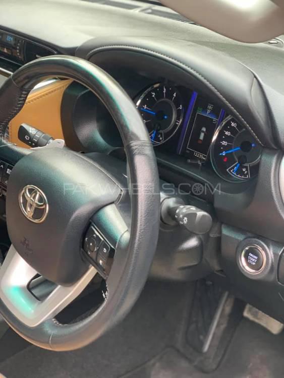 Toyota Fortuner 2019 for Sale in Karachi Toyota Fortuner 2019 for Sale in Karachi Image-6