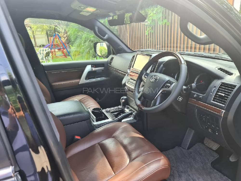 Toyota Land Cruiser 2015 for Sale in Islamabad Toyota Land Cruiser 2015 for Sale in Islamabad Image-4