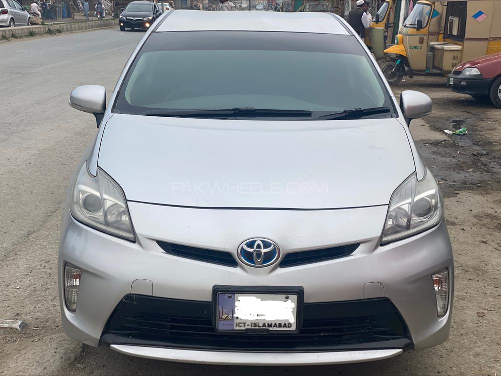 Toyota Prius 2012 for Sale in Mardan Image-1