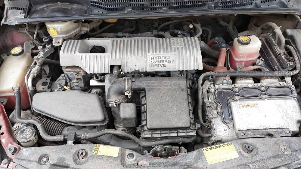 Toyota Prius 2010 for Sale in Lahore Toyota Prius 2010 for Sale in Lahore Image-4